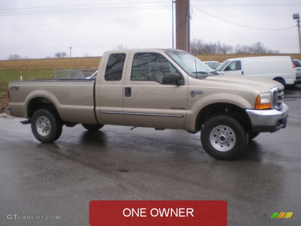 2000 F250 Super Duty XLT Extended Cab 4x4 - Harvest Gold Metallic / Medium Parchment photo #3