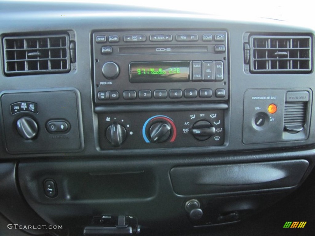 2004 F250 Super Duty Harley Davidson SuperCab 4x4 - Black/Competition Orange / Black photo #23