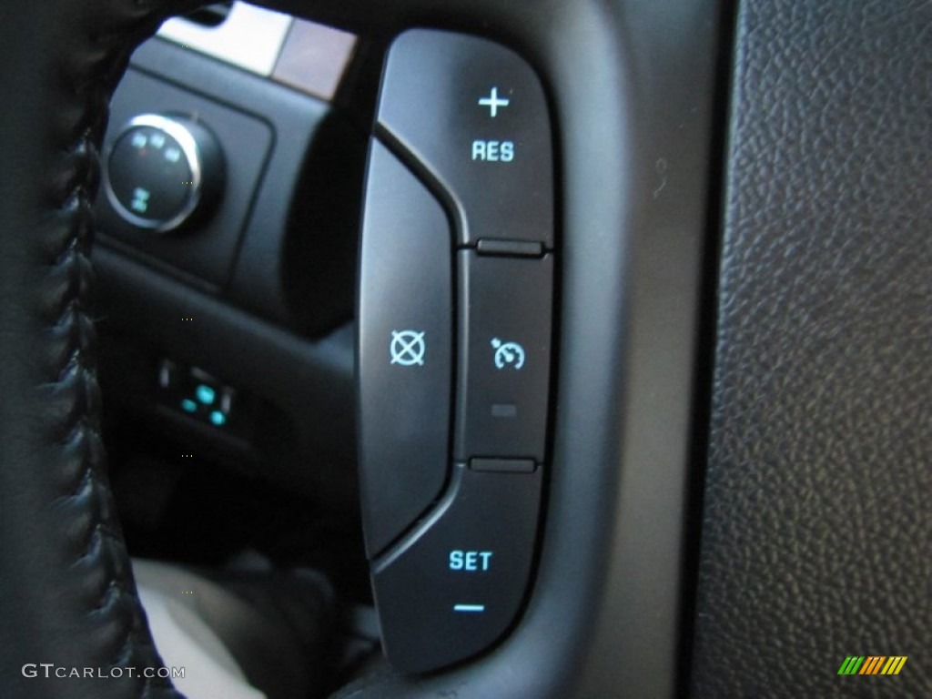 2009 Chevrolet Silverado 2500HD LTZ Crew Cab 4x4 Controls Photo #58173132
