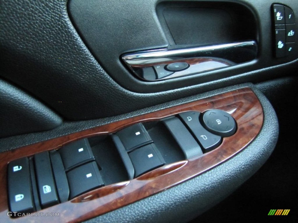 2009 Chevrolet Silverado 2500HD LTZ Crew Cab 4x4 Controls Photo #58173156
