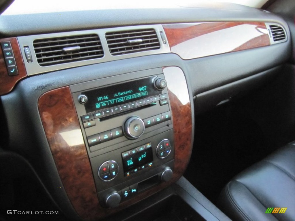 2009 Chevrolet Silverado 2500HD LTZ Crew Cab 4x4 Controls Photo #58173198