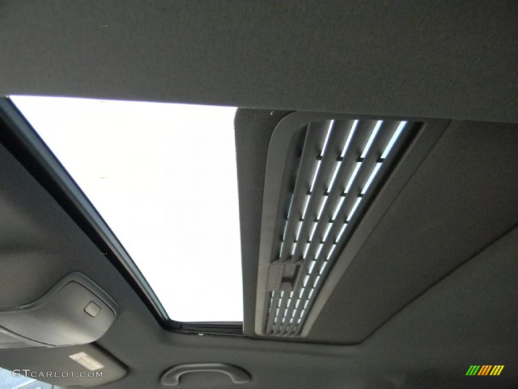 2007 Volkswagen GTI 2 Door Fahrenheit Edition Sunroof Photos
