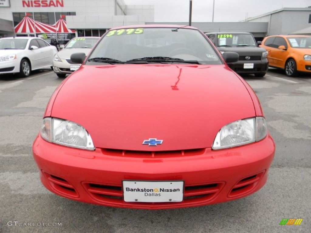 2002 Cavalier Coupe - Bright Red / Neutral photo #2