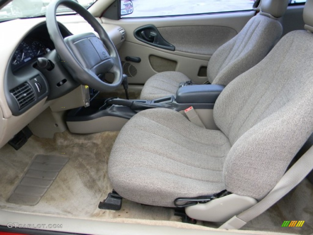 2002 Cavalier Coupe - Bright Red / Neutral photo #7