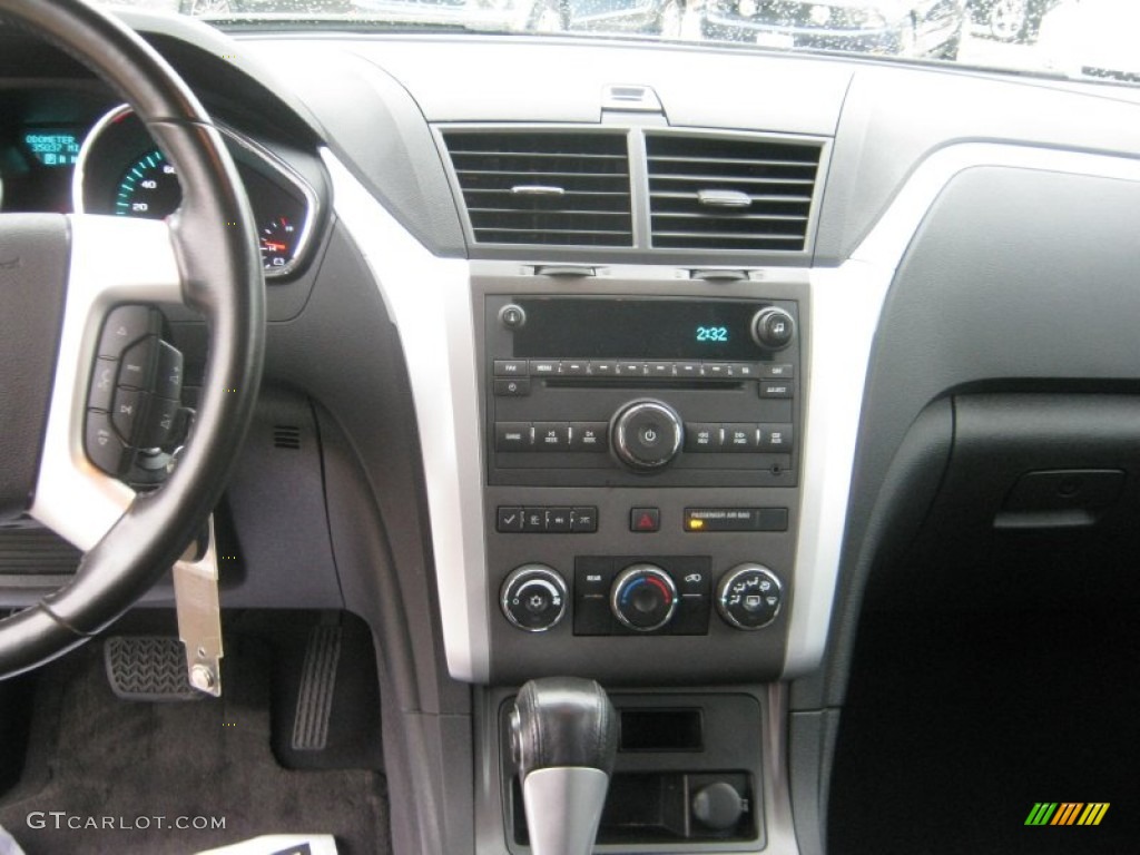 2010 Traverse LT AWD - Silver Ice Metallic / Ebony photo #8