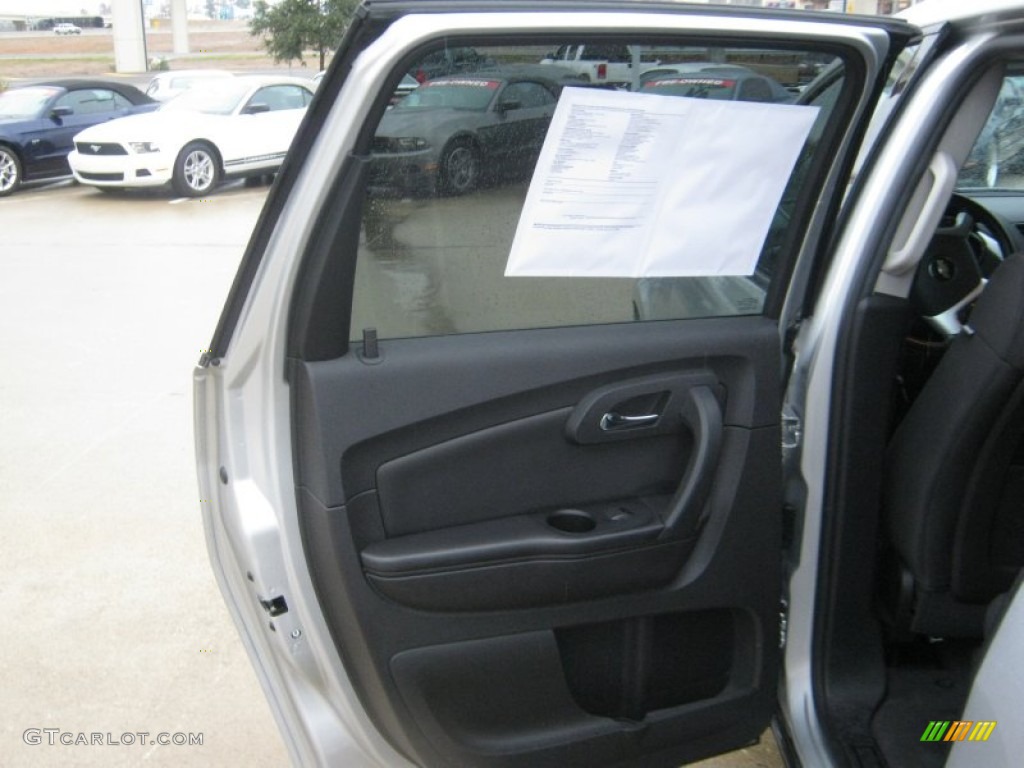 2010 Traverse LT AWD - Silver Ice Metallic / Ebony photo #16