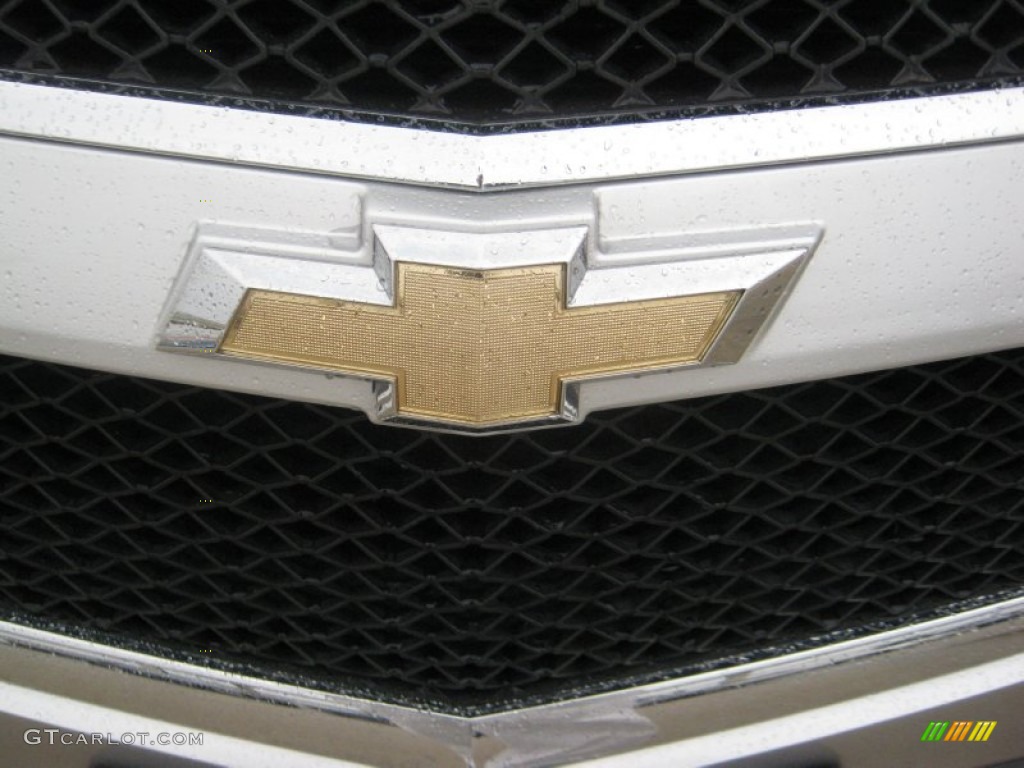 2010 Traverse LT AWD - Silver Ice Metallic / Ebony photo #23