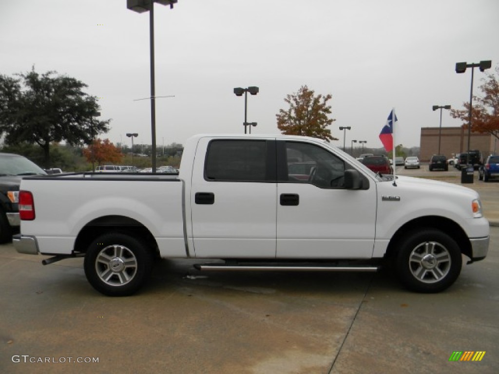 2006 F150 XLT SuperCrew - Oxford White / Medium/Dark Flint photo #3