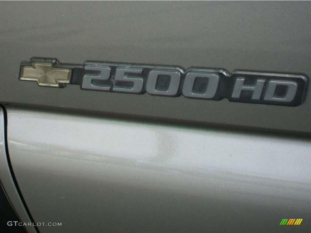 2003 Silverado 2500HD LS Crew Cab - Light Pewter Metallic / Dark Charcoal photo #32