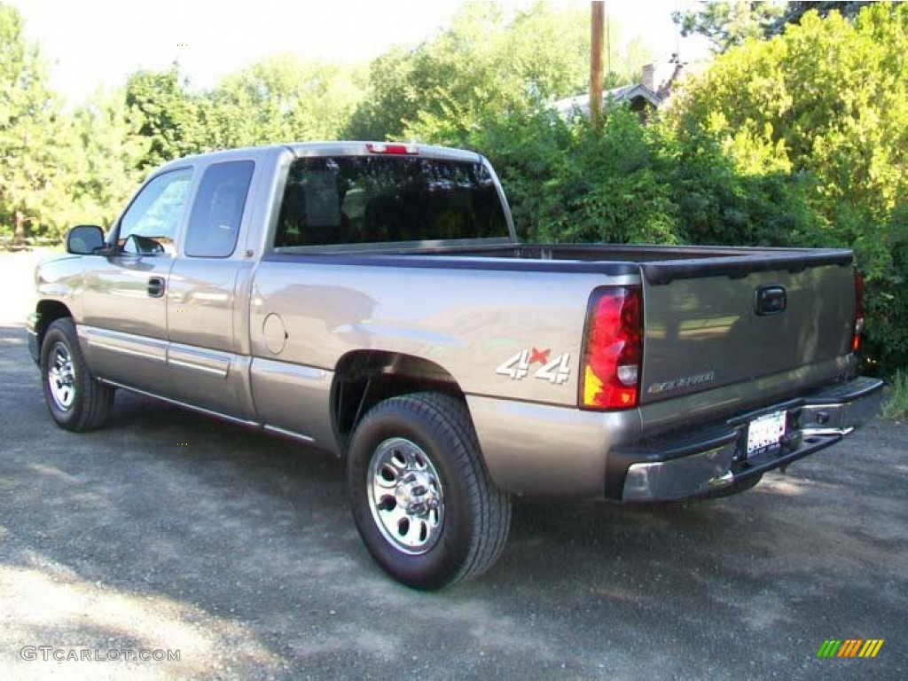 2007 Silverado 1500 Classic LS Extended Cab 4x4 - Graystone Metallic / Dark Charcoal photo #4