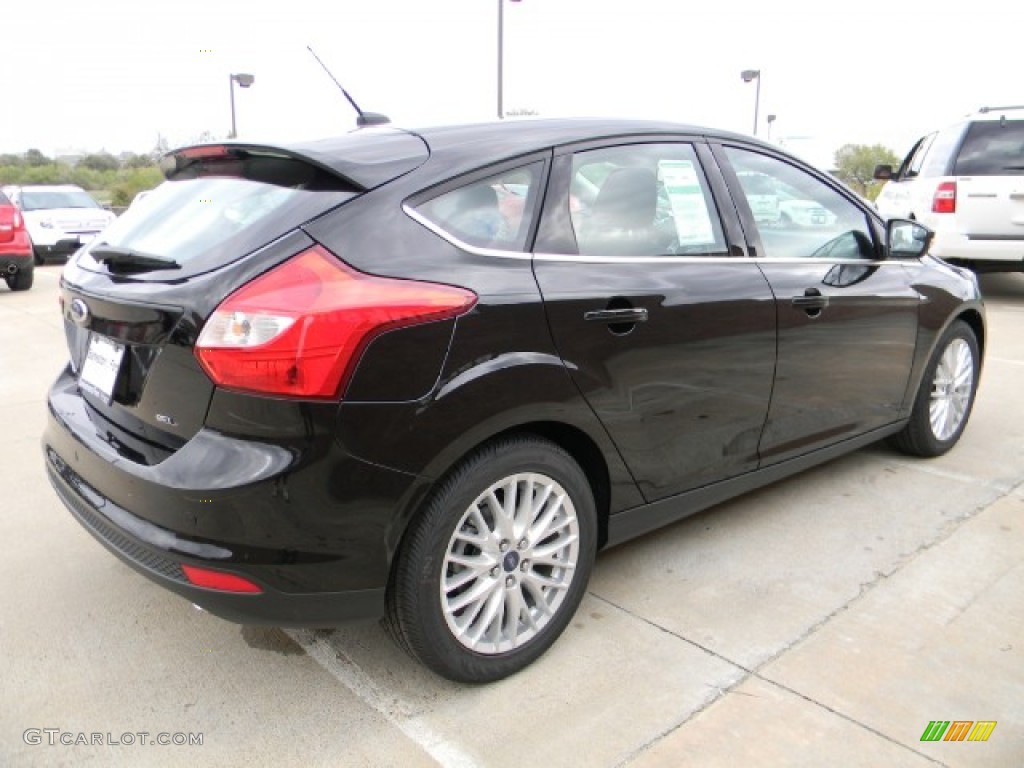 2012 Focus SEL 5-Door - Black / Charcoal Black Leather photo #3