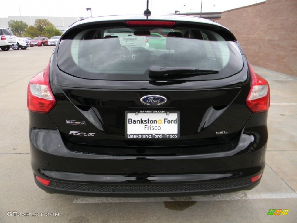 2012 Focus SEL 5-Door - Black / Charcoal Black Leather photo #4