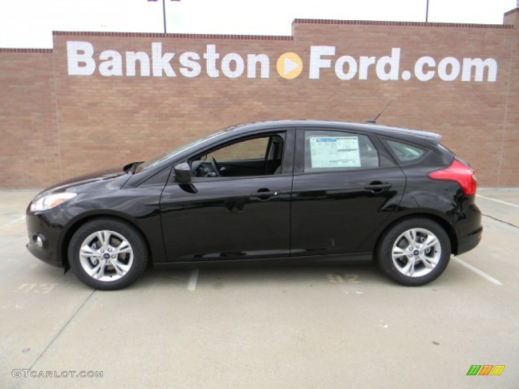 2012 Focus SE Sport 5-Door - Black / Two-Tone Sport photo #5