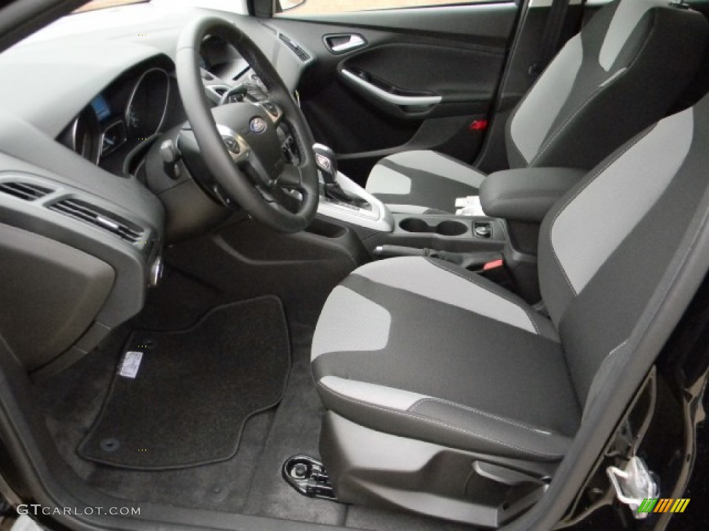 Two-Tone Sport Interior 2012 Ford Focus SE Sport 5-Door Photo #58191015