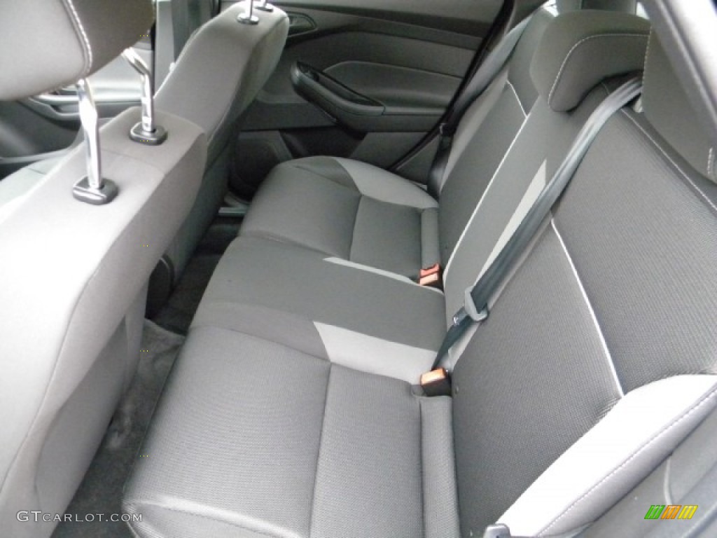Charcoal Black Interior 2012 Ford Focus SE 5-Door Photo #58191756
