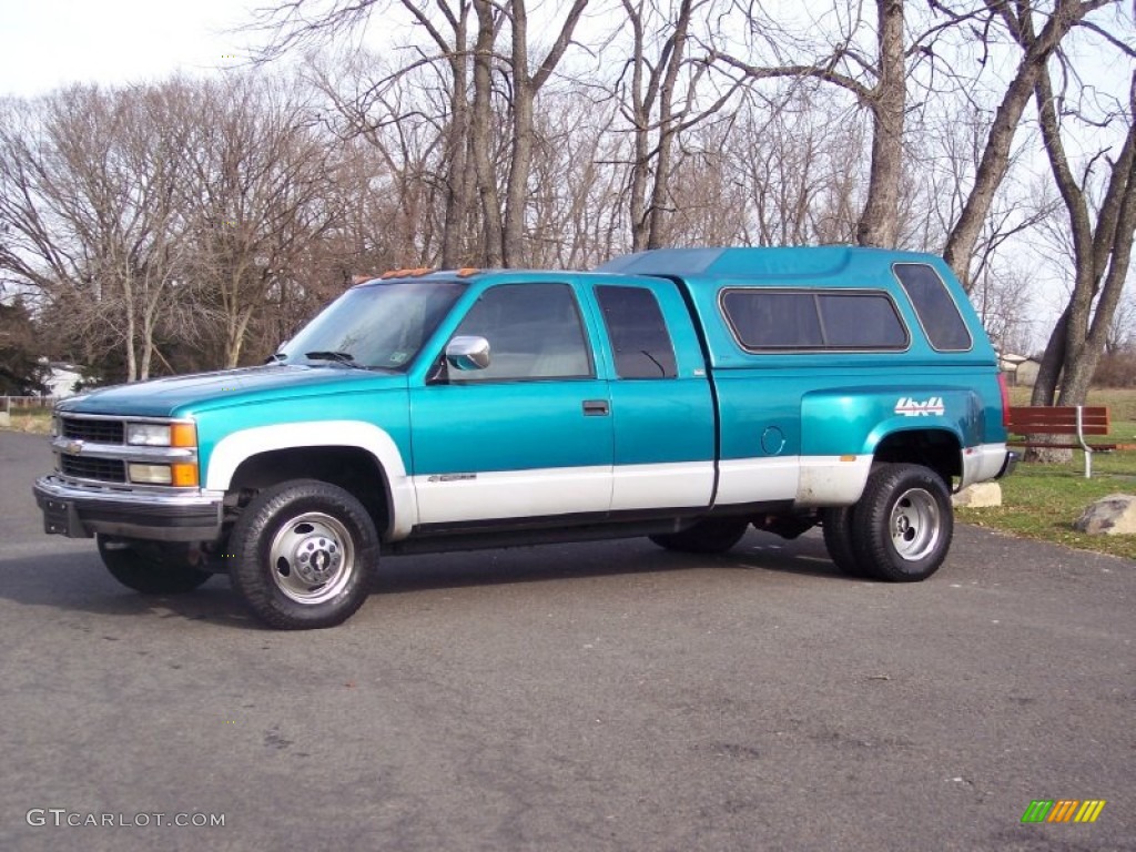 1994 C/K 3500 Extended Cab 4x4 Dually - Bright Teal Metallic / Gray photo #9