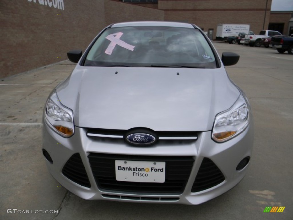 2012 Focus S Sedan - Ingot Silver Metallic / Charcoal Black photo #2