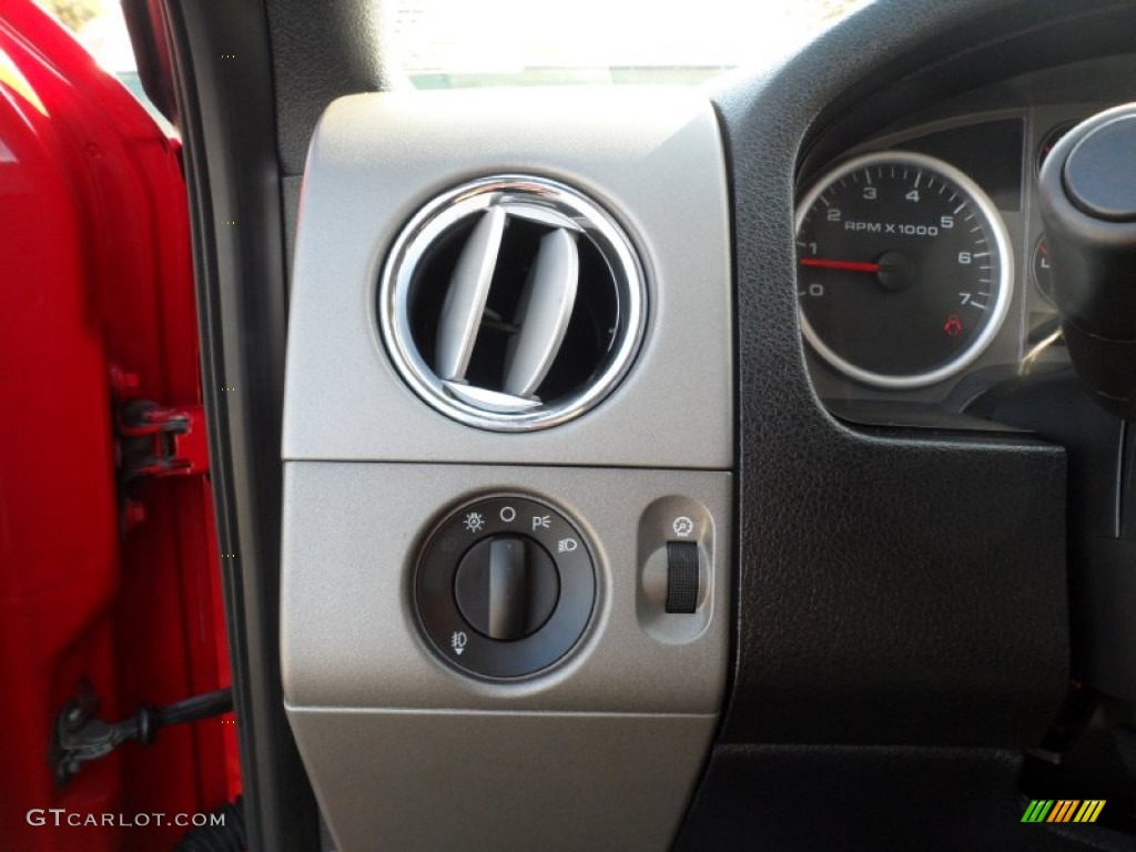 2006 F150 FX4 SuperCrew 4x4 - Bright Red / Black photo #48