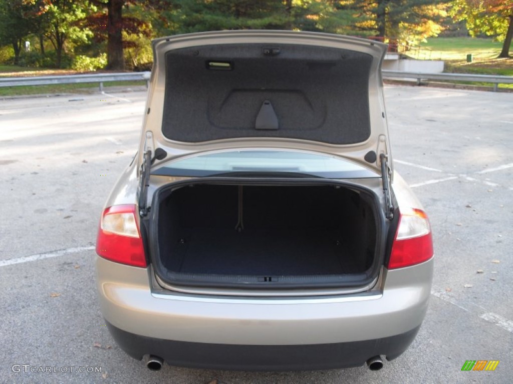 2002 A4 1.8T quattro Sedan - Canvas Beige Metallic / Beige photo #31