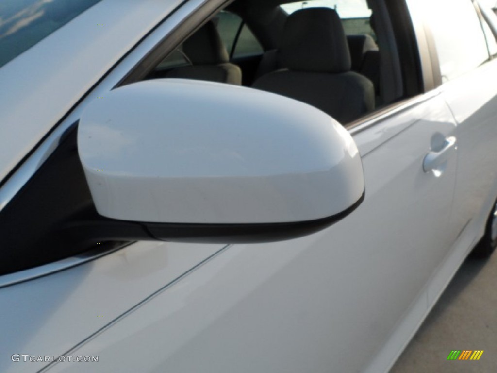 2012 Camry LE - Super White / Ash photo #12