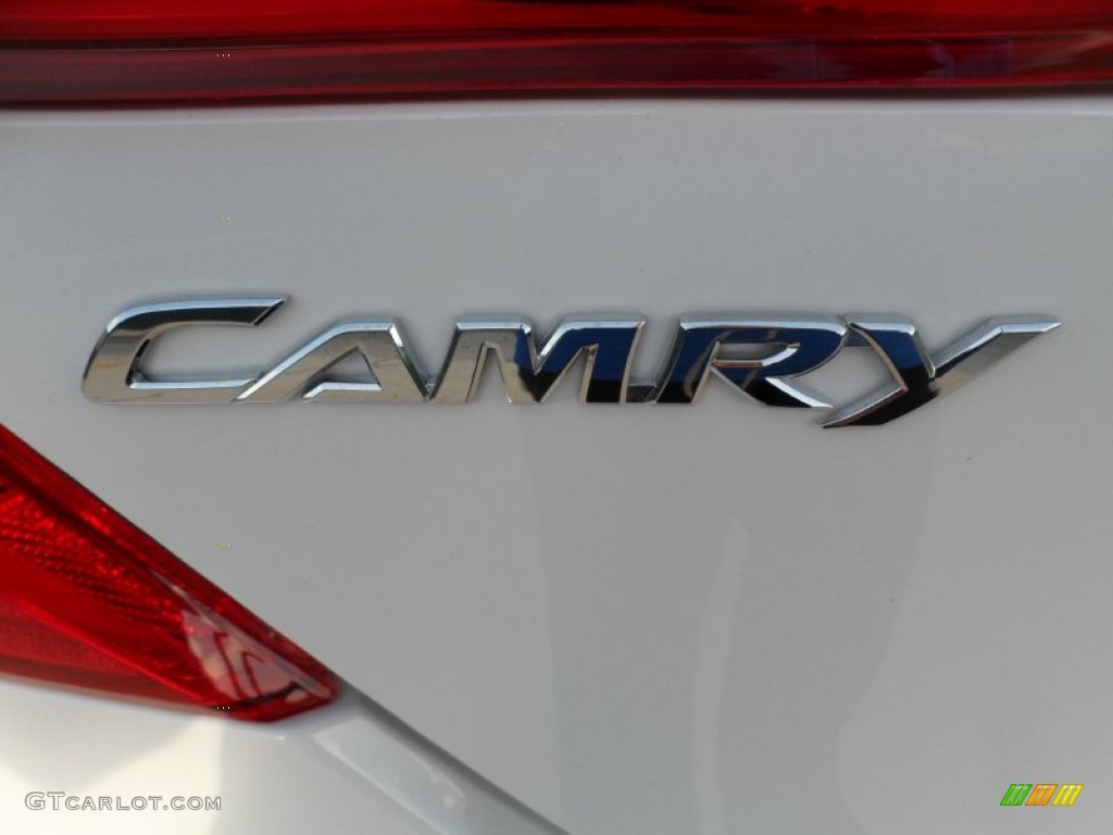 2012 Camry LE - Super White / Ash photo #15