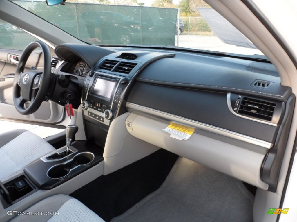 2012 Camry LE - Super White / Ash photo #19