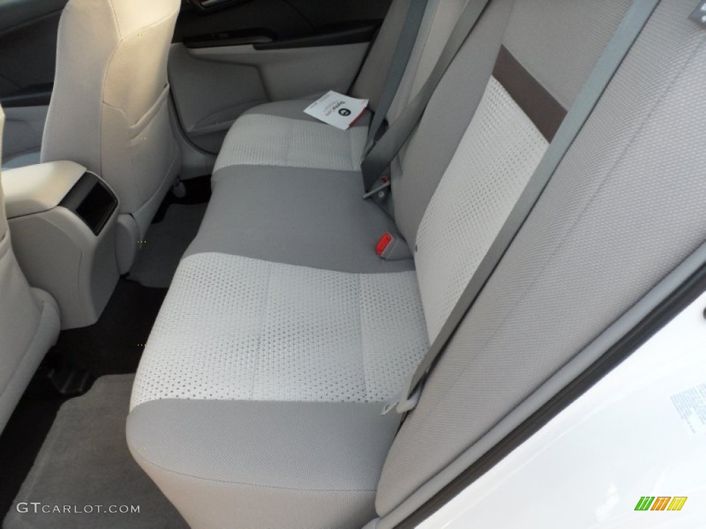 2012 Camry LE - Super White / Ash photo #21