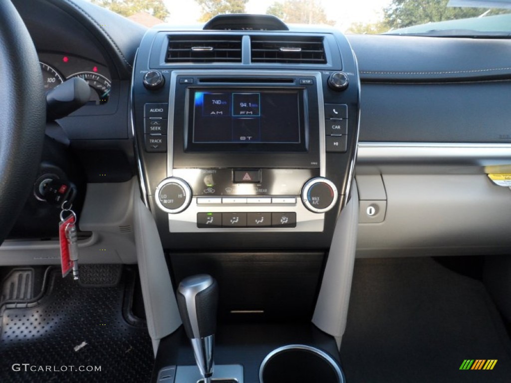 2012 Camry LE - Super White / Ash photo #27