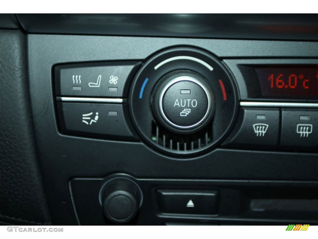 2010 BMW X5 M Standard X5 M Model Controls Photo #58206382