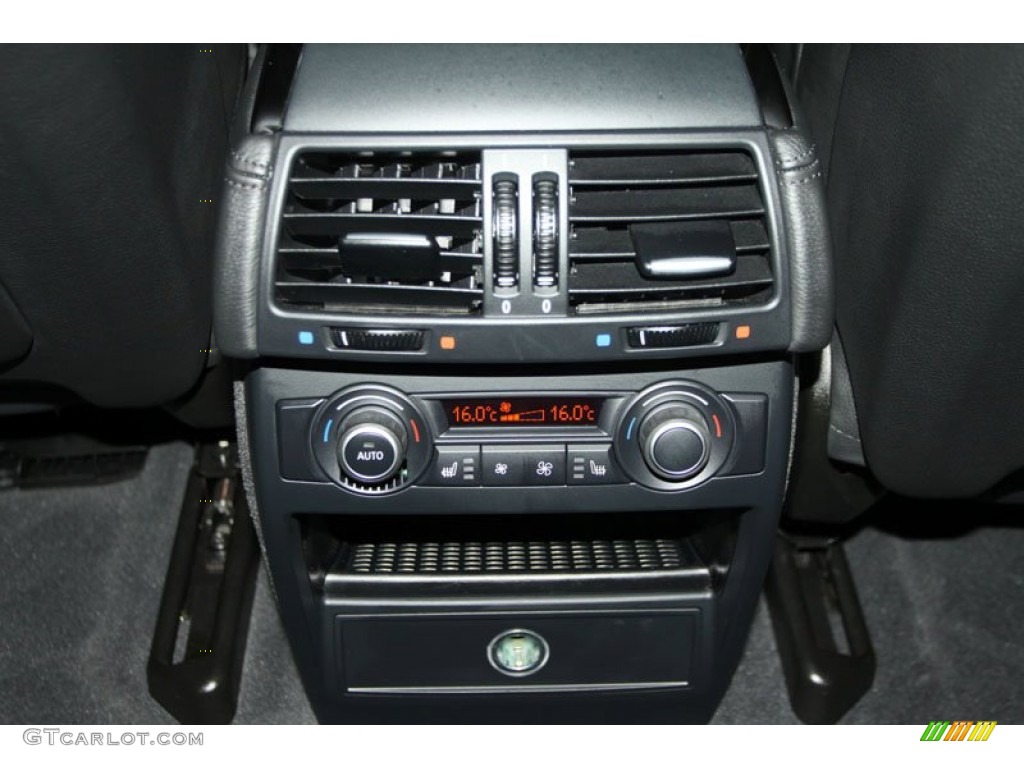 2010 BMW X5 M Standard X5 M Model Controls Photo #58206521