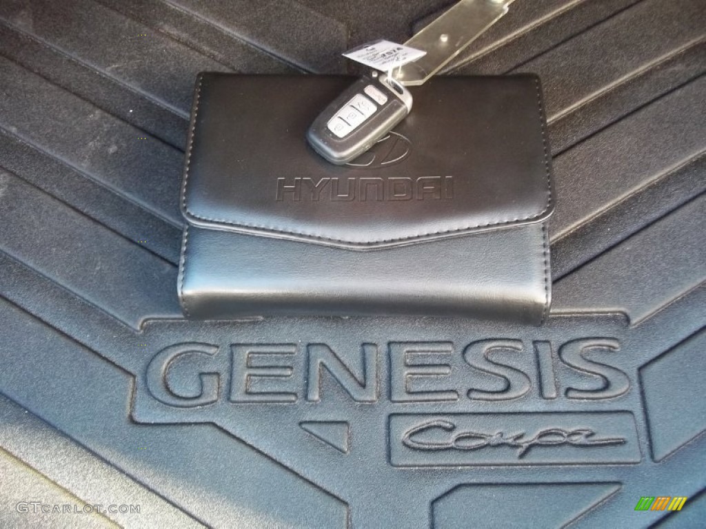 2010 Hyundai Genesis Coupe 3.8 Grand Touring Books/Manuals Photos