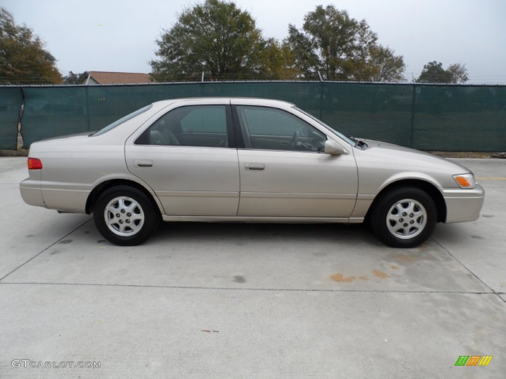 2000 Camry CE - Cashmere Beige Metallic / Oak photo #2