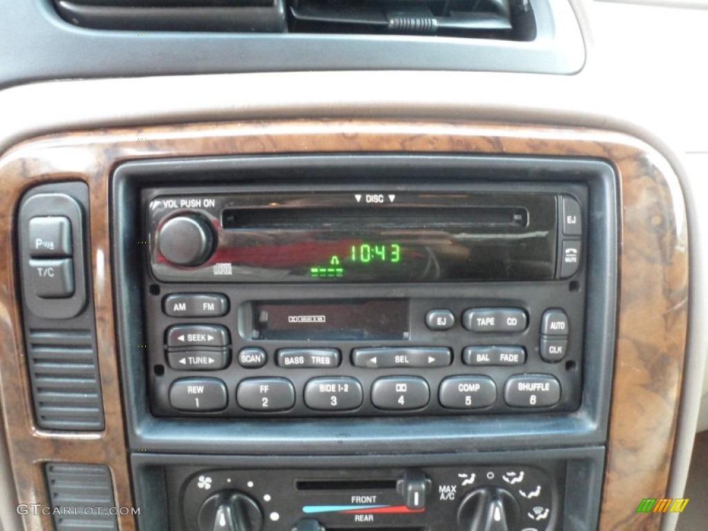 2000 Ford Windstar SEL Audio System Photos