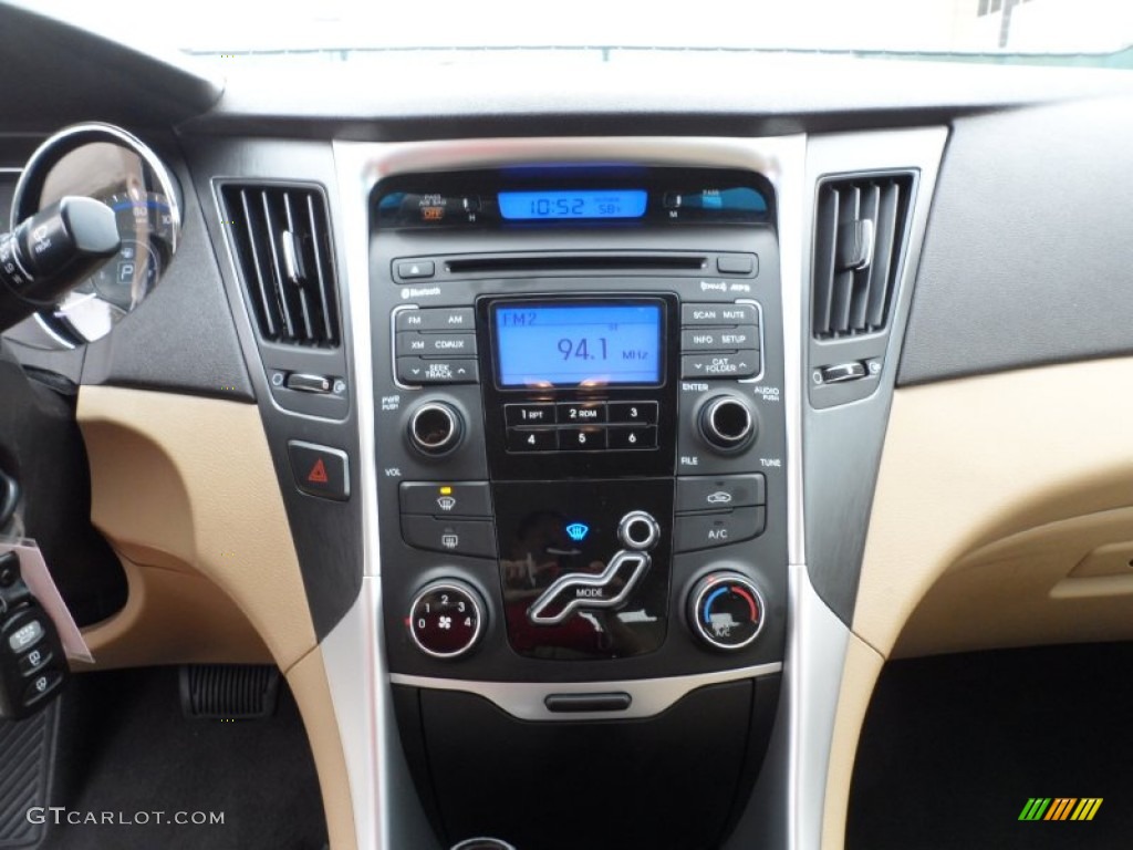 2011 Hyundai Sonata GLS Controls Photo #58210898