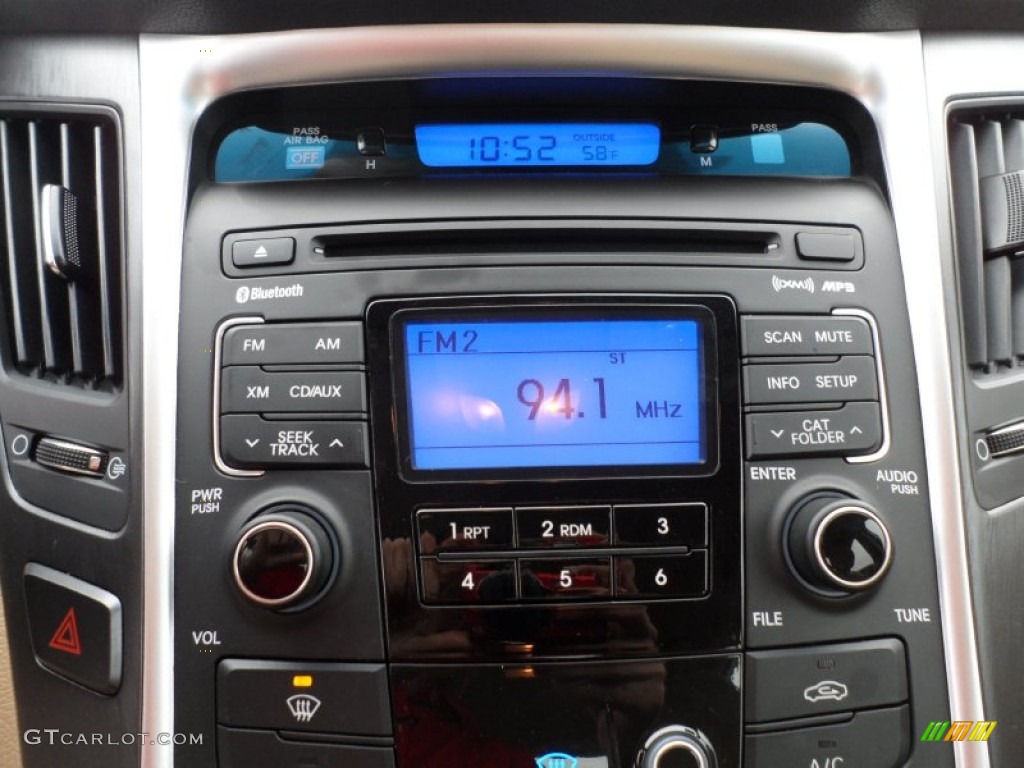 2011 Hyundai Sonata GLS Controls Photo #58210914