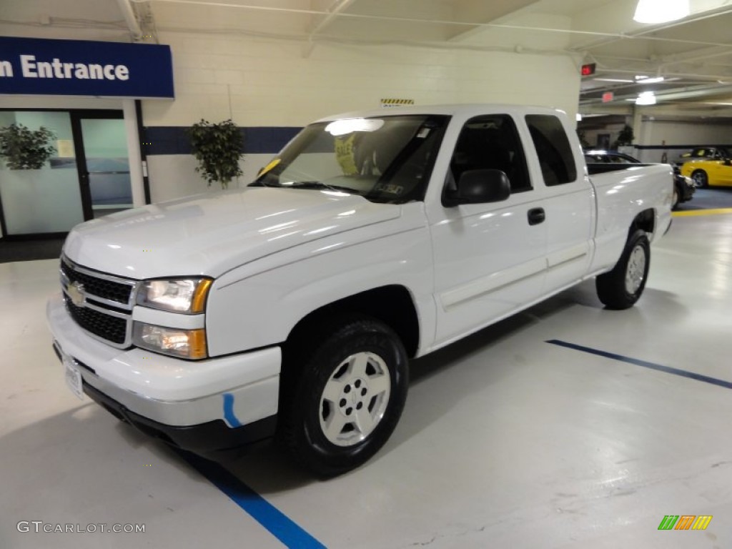 2007 Silverado 1500 Classic LT Extended Cab 4x4 - Summit White / Dark Charcoal photo #1