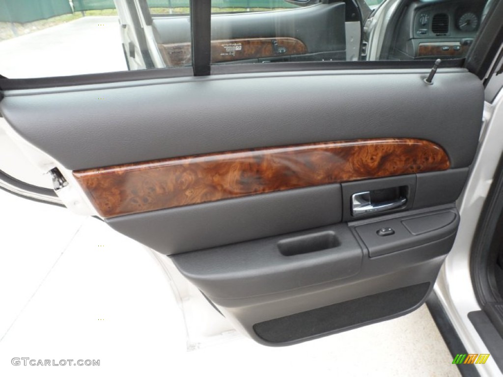 2006 Grand Marquis LS - Silver Birch Metallic / Charcoal Black photo #25