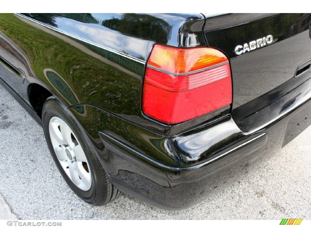 2002 Cabrio GLX - Black / Grey photo #31