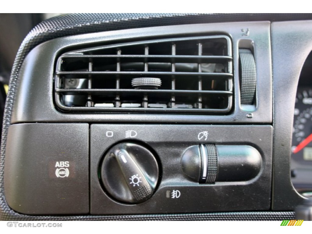 2002 Cabrio GLX - Black / Grey photo #66
