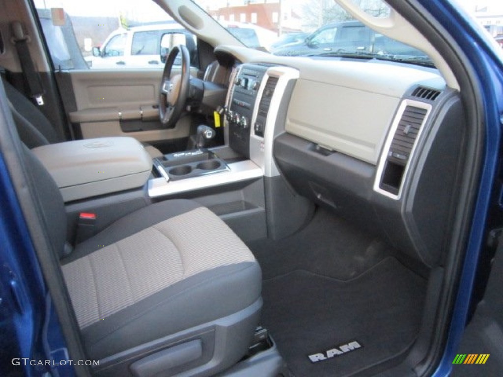 2011 Ram 1500 Big Horn Quad Cab 4x4 - Deep Water Blue Pearl / Dark Slate Gray/Medium Graystone photo #20