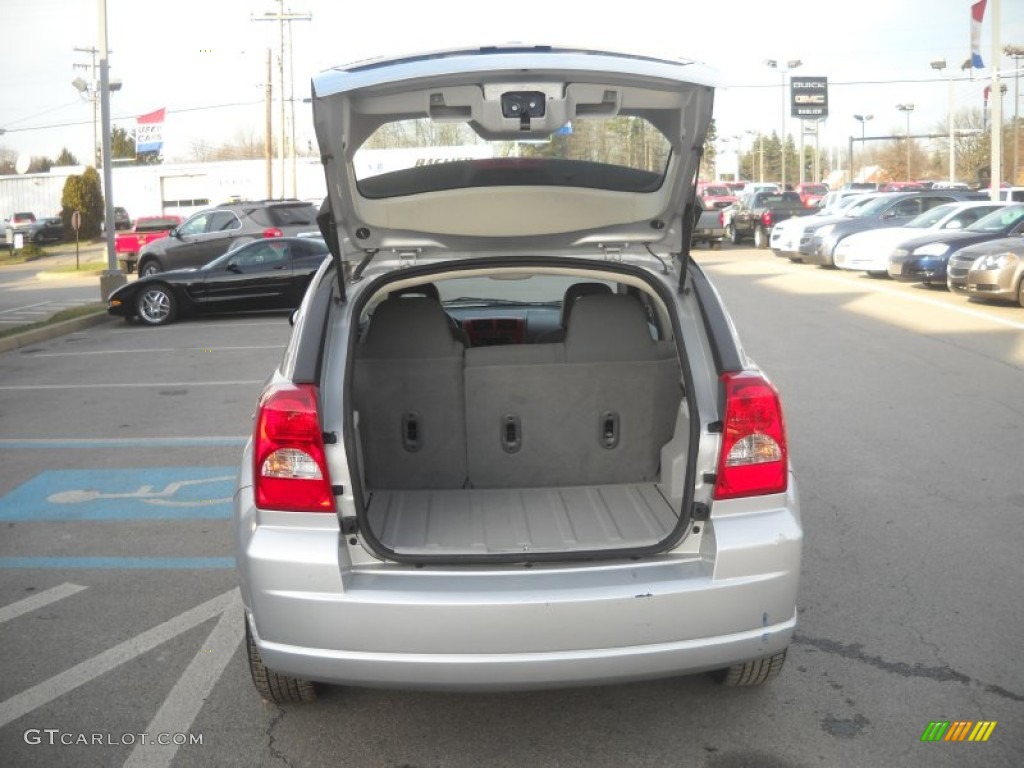 2007 Caliber SXT - Bright Silver Metallic / Pastel Slate Gray/Red photo #4