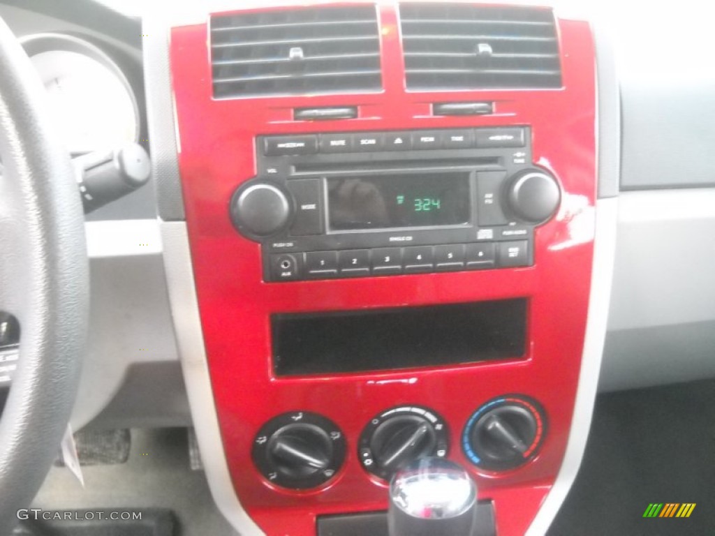 2007 Caliber SXT - Bright Silver Metallic / Pastel Slate Gray/Red photo #17