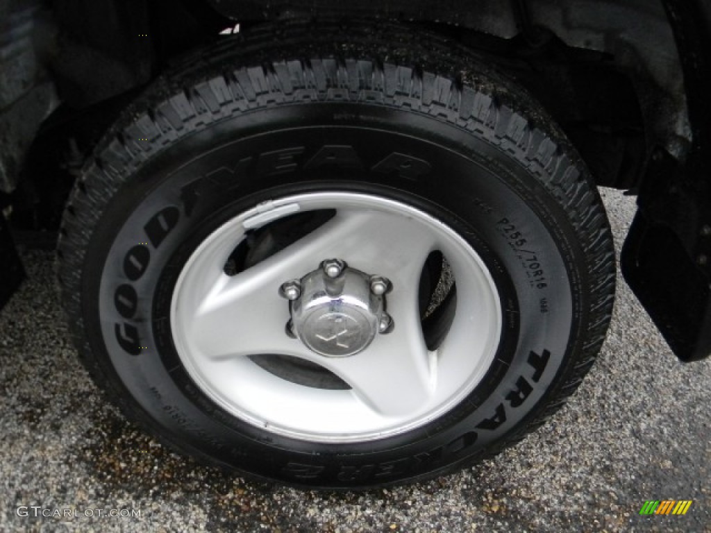 2001 Montero Sport ES - Alpine White / Gray photo #6
