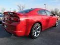 Redline 3-Coat Pearl - Charger SXT Photo No. 3