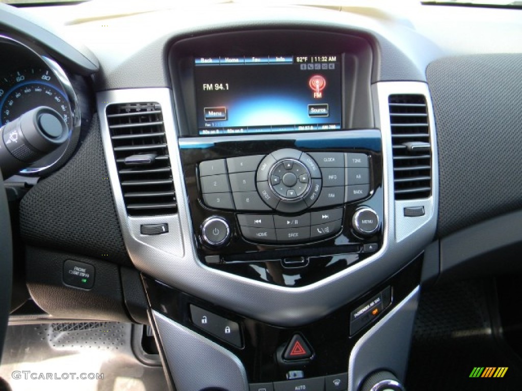 2012 Chevrolet Cruze LTZ/RS Controls Photo #58224975