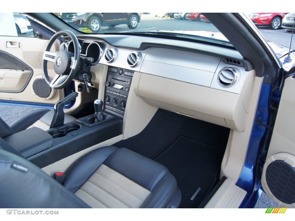 2009 Ford Mustang GT/CS California Special Convertible Black/Dove Dashboard Photo #58228410