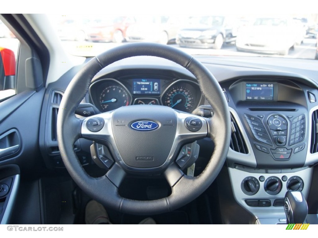 2012 Ford Focus SE Sport 5-Door Two-Tone Sport Steering Wheel Photo #58230150