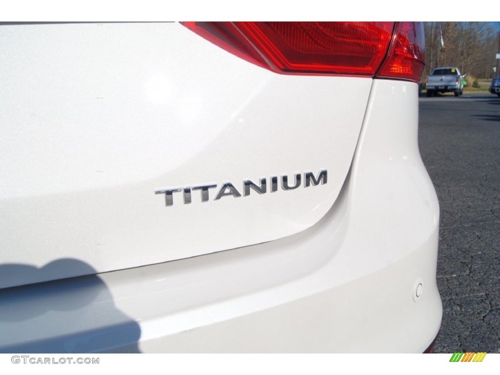 2012 Focus Titanium Sedan - White Platinum Tricoat Metallic / Charcoal Black photo #17