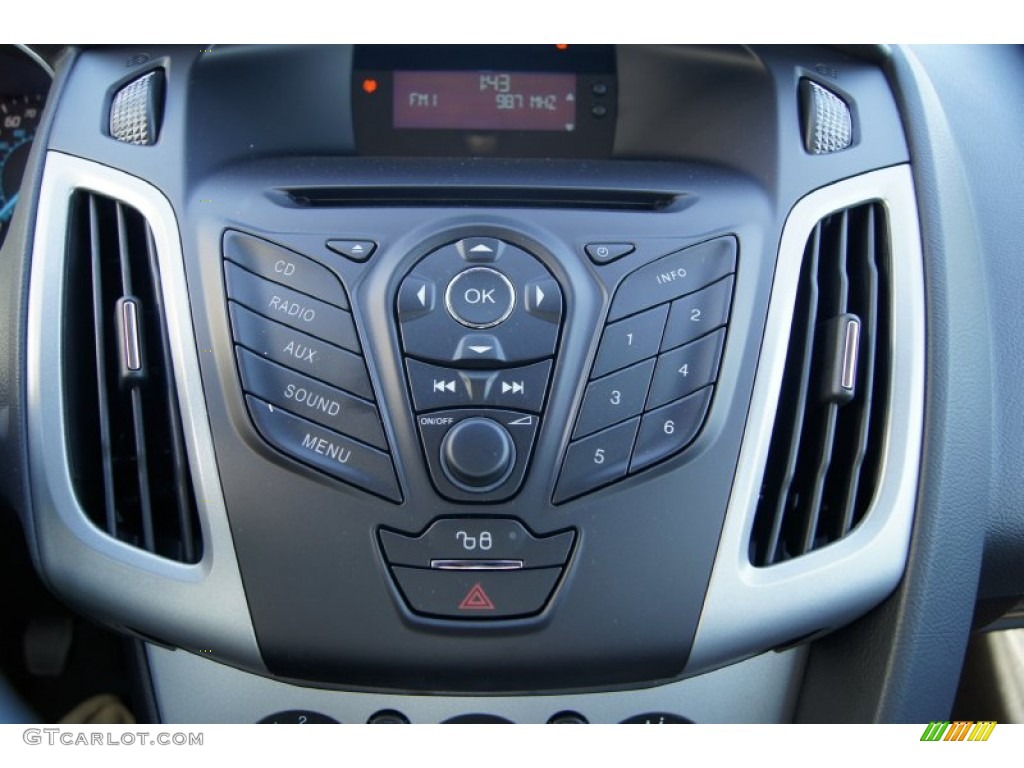 2012 Ford Focus SE Sport 5-Door Controls Photo #58231085