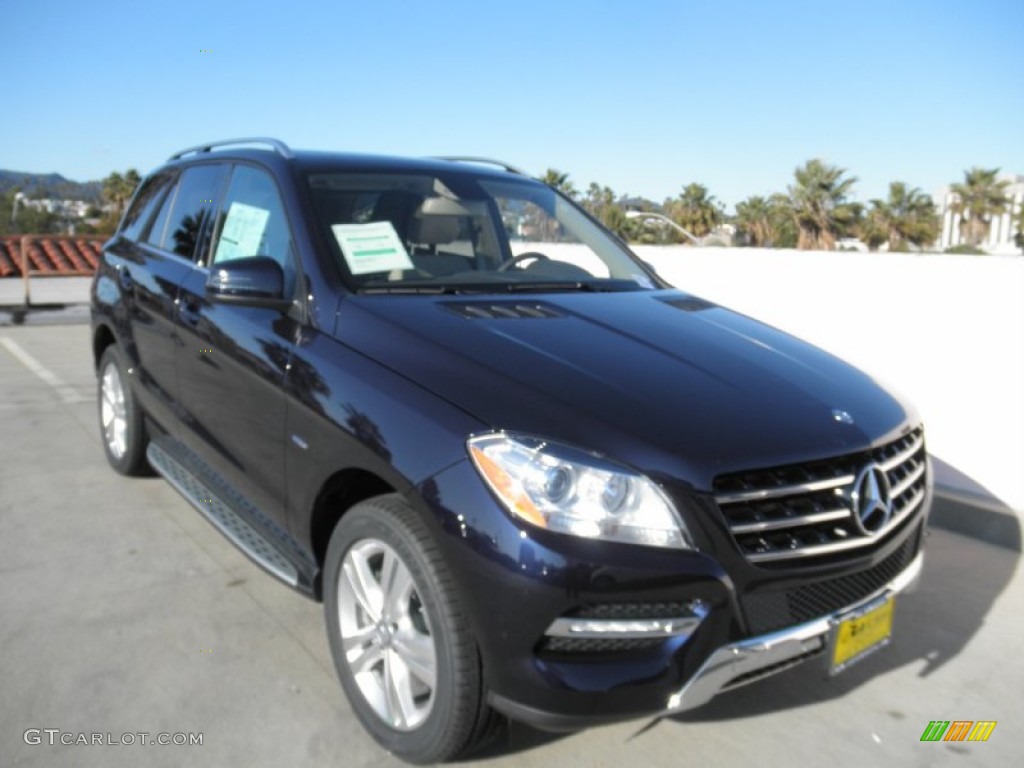 Capri Blue Metallic Mercedes-Benz ML